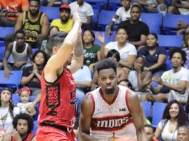 Indios vencen a los Leones y clasifican primero