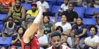 Indios vencen a los Leones y clasifican primero