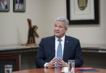 Lisandro Macarrulla solicita licencia como ministro de la Presidencia