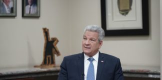 Lisandro Macarrulla solicita licencia como ministro de la Presidencia