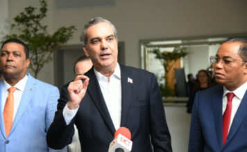 Gobierno detiene nuevas alzas en tarifa eléctrica hasta que cambien las circunstancias económicas en el país