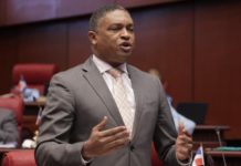 Lorenzo reclama al Gobierno devolver “abusivos montos” cobrados en factura eléctrica