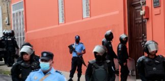 Policía ingresó a la curia episcopal y se llevó a monseñor Rolando Álvarez