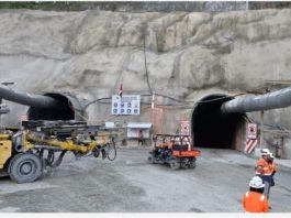 Técnicos ya trabajan en ensamblaje de equipos para el rescate de mineros