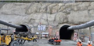 Técnicos ya trabajan en ensamblaje de equipos para el rescate de mineros