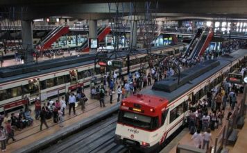 Roban cableado de línea de tren; suspenden servicio en España