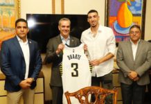 Presidente Abinader recibe a Chris Duarte en Palacio Nacional