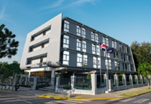 Incremento de salarios de altos ejecutivos del Gobierno escandalizan a la población