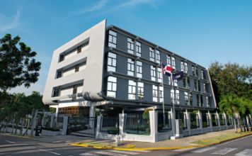 Incremento de salarios de altos ejecutivos del Gobierno escandalizan a la población