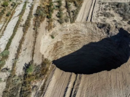 El socavón que no para de crecer e intriga a la comunidad científica en Chile