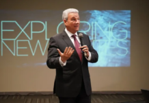 Lisandro Macarrulla renuncia como ministro de la Presidencia