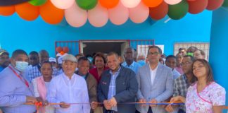 Alcalde Carlos Guzmán y Fundación B2M entregan Unidad de Atención Primaria en comunidad de Duquesa