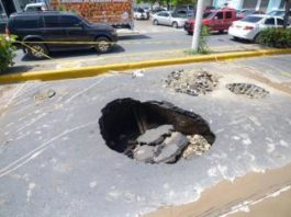 Se produce socavón en Las Carreras, donde hace más de una semana hubo un derrumbe