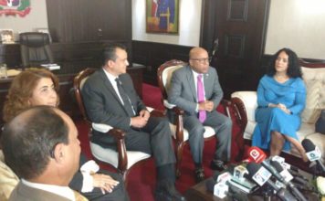 Pacheco se compromete con JCE “acelerar” aprobación reforma a leyes electorales