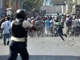 Haitianos asedian al Gobierno y vuelven a las calles con más protestas