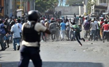 Haitianos asedian al Gobierno y vuelven a las calles con más protestas