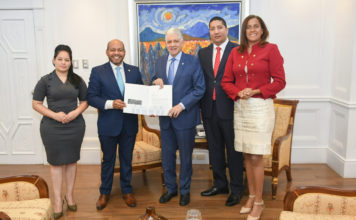 Poder Ejecutivo deposita ante el Senado proyecto de Ley General de Facturación Electrónica