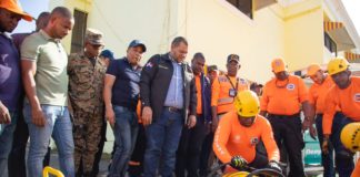 Alcalde Carlos Guzmán llama a ciudadanos a cooperar con autoridades ante efectos de Fiona