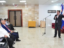 Entidades del sector financiero imparten conferencia sobre Competitividad