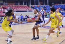 Millón domina al Rafael Barias para obtener su primera victoria