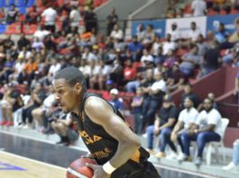 Glenn saca la cara por Santa Ana en semifinal del basket superior de SFM