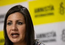 EE.UU. somete a «torturas» a migrantes haitianos por su raza, denuncia Amnistía Internacional