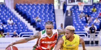 Víctor Liz se destaca en triunfo de Bameso en basket distrital