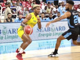 Yeison Colomé se crece en primera victoria del club San Carlos en torneo basket distrital