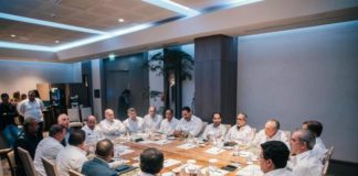 Presidente se reúne con representantes de líneas aéreas nacionales para convertir RD en centro de distribución