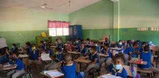 Crece rechazo a reducción de presupuesto de Educación