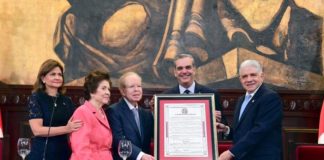 Pepín Corripio recibe reconocimiento del Senado con gratitud al pueblo dominicano