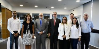 Presentan campaña “Poncha el Plástico” para campeonato de béisbol 2022-2023