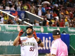 Peguero y Espinal comandan victoria de los Gigantes sobre las Águilas