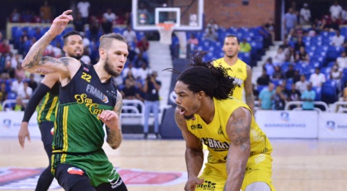 El Barias consigue espectacular remontada ante San Carlos en Torneo Basket Superior DN