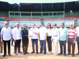 Gobierno entrega fondos para inicio de trabajos en Estadio José Briceño