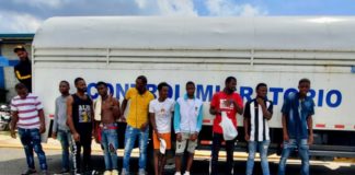 Migración deporta unos 700 nacionales haitianos ilegales diario