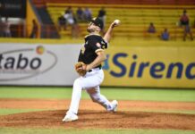 Águilas blanquean a las Estrellas y empatan en primer lugar