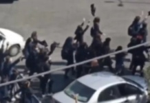 Las niñas y adolescentes que se están quitando el velo en las escuelas de Irán para apoyar las protestas contra el gobierno