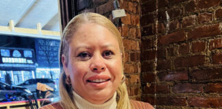 Glennis Sánchez afirma que saborea “Las Lágrimas del Éxito” en la radio local en NY