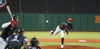 Toros blanquean a los Leones y los envían al sótano