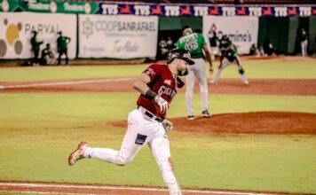 Webster Rivas se destaca en triunfo de los Gigantes sobre las Estrellas