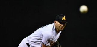 Águilas pintan de blanco al Escogido y llegan a 20 victorias