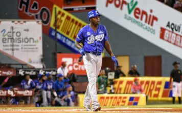 Arístides Aquino pega 2 jonrones en triunfo azul sobre los Gigantes