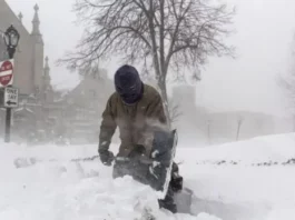 La tormenta Elliot deja ya en Estados Unidos al menos 38 muertos