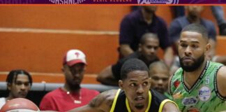 Buitres y Avispones salen airosos en basket de San Cristóbal