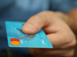 Los burós de créditos, un dolor de cabeza para muchas personas