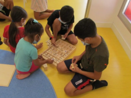 La pobreza alcanza al 33 % de los niños en España y les acota su futuro