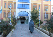 Las afganas pierden la esperanza tras el veto a la educación femenina universitaria