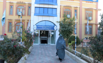 Las afganas pierden la esperanza tras el veto a la educación femenina universitaria