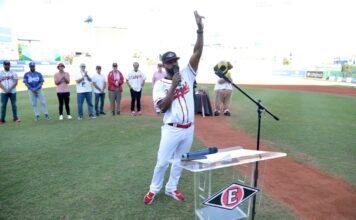 Escogido retira número 44 de Wilkin Castillo en homenaje a su trayectoria